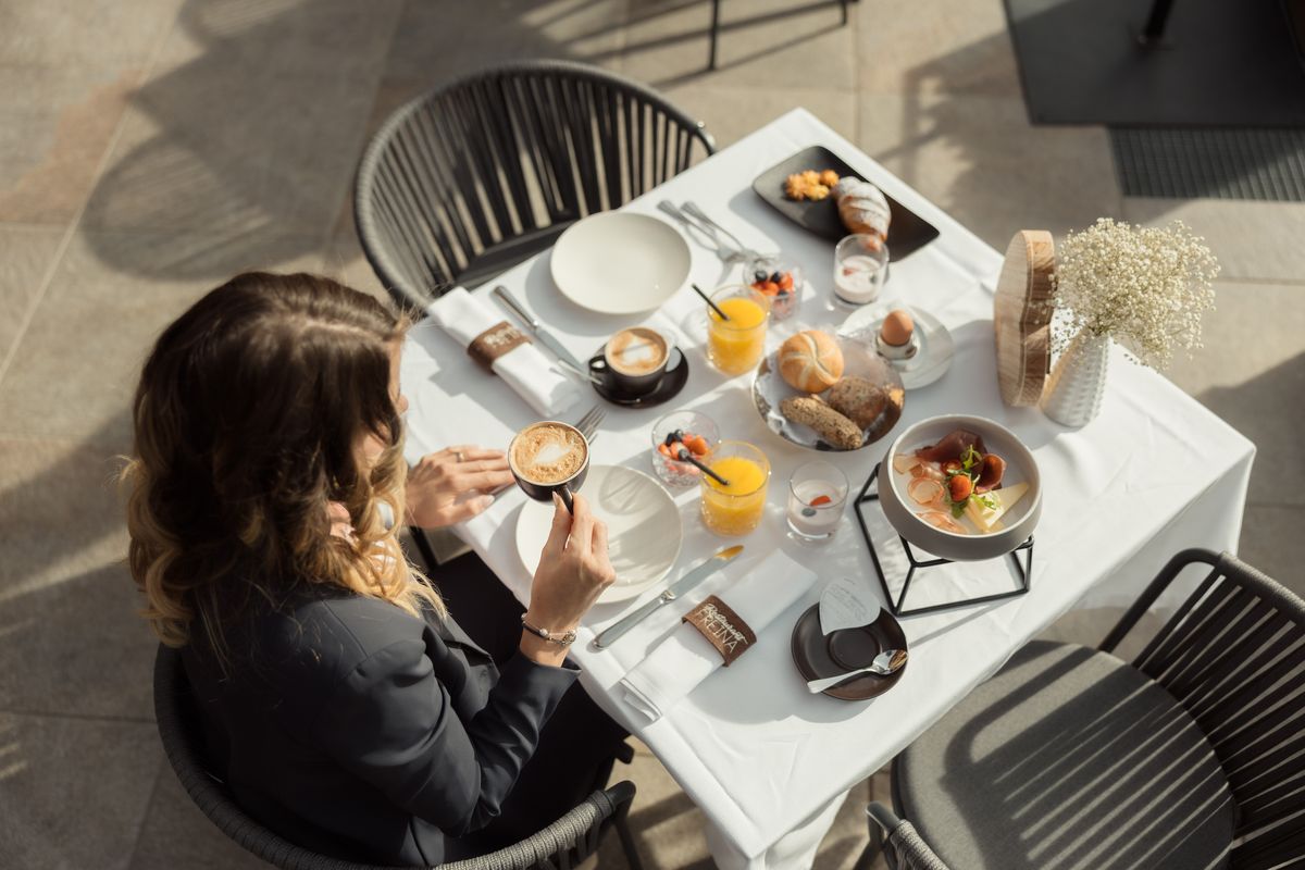 Guest at breakfast from above