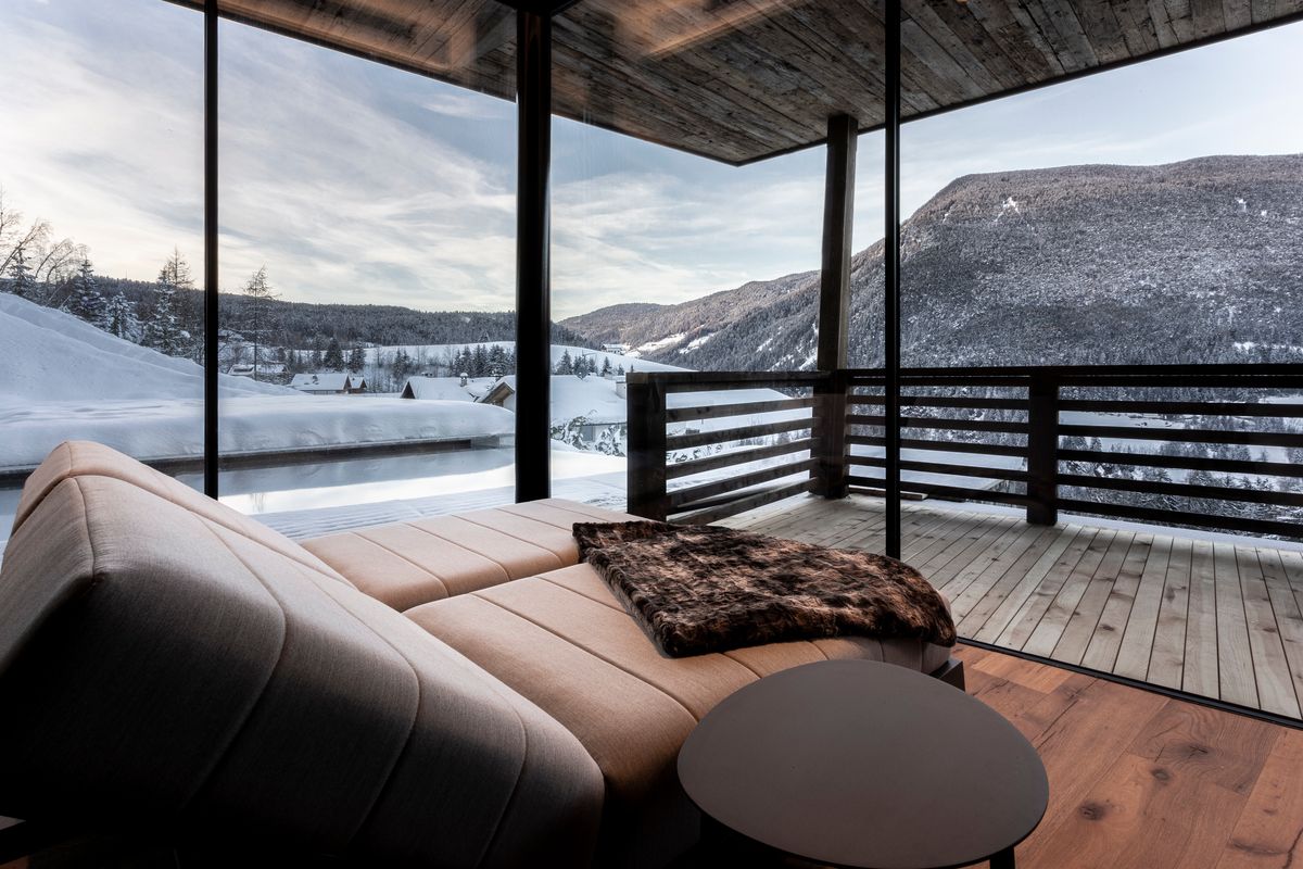 Relaxation room with lounger and panoramic window